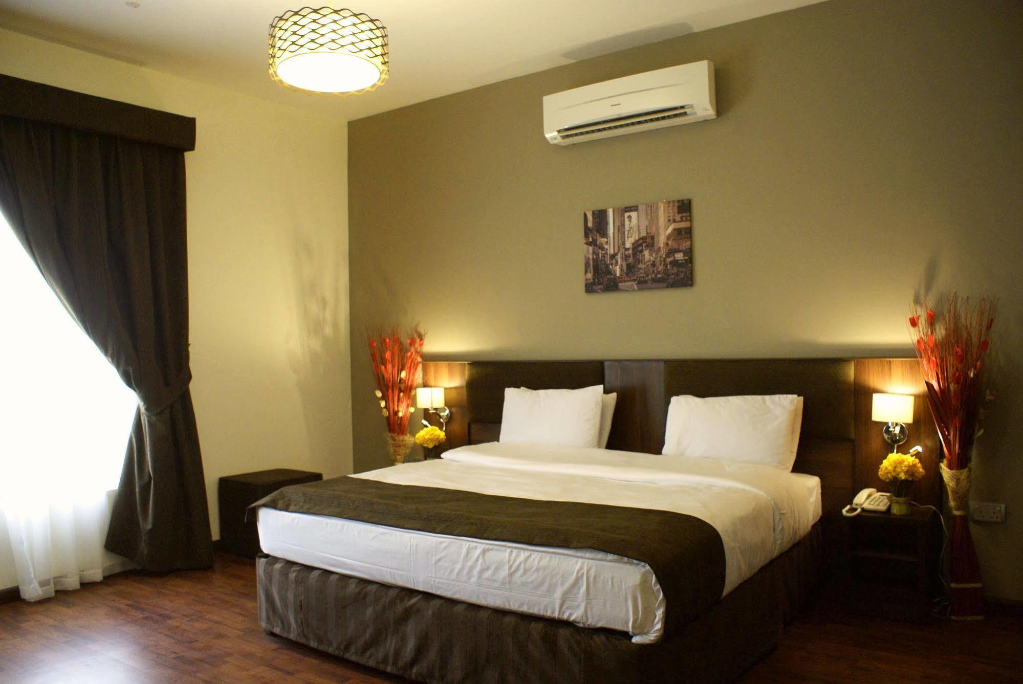 Weekend Hotel & Apartments Mascate Exterior foto
