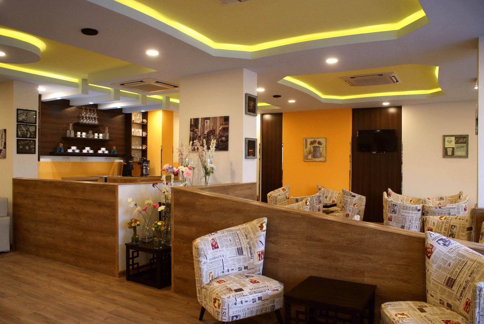 Weekend Hotel & Apartments Mascate Exterior foto